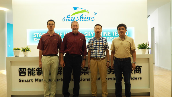OPTO-22全球總裁-Bob-Sheffres蒞臨公司參觀指導(dǎo)、交流